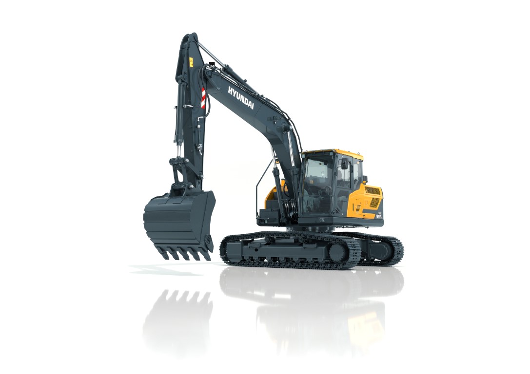 Onze nieuwe HX160A L en HX180A L rupsgraafmachines uit de A-serie staan klaar om uw wereld te bouwen. De Cummins B4.5 Stage V-motor is de krachtigste in zijn klasse en levert 115 kW (155 pk) terwijl tegelijkertijd de brandstofzuinigheid tot wel 11% verbeterd is. U kunt erop vertrouwen dat de HX160A L en HX180A L zullen presteren onder de zwaarste omstandigheden op grote bouwterreinen en in infrastructuurprojecten, omdat ze uitgerust zijn met een nieuw, robuust exterieurontwerp met extra veiligheidsvoorzieningen en betere onderhoudseigenschappen